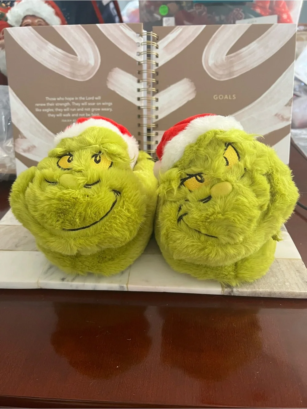 The Grinch Kids Holiday Slippers - Green (Kids 11-12)